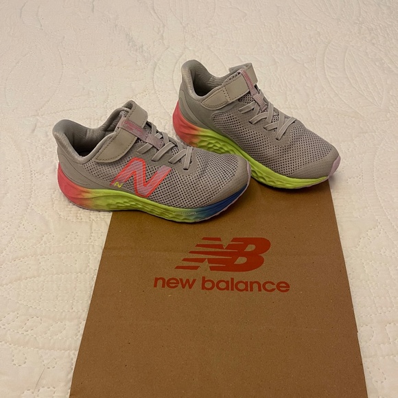 New Balance Fresh Foam Arishi Gray Rainbow Sneakers - Picture 8 of 16